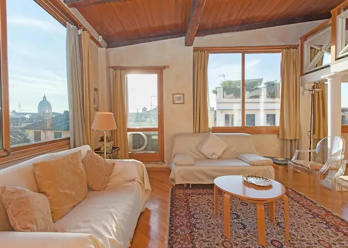Amazing Panoramic Artist's Loft Spanish Steps Appartement Rome