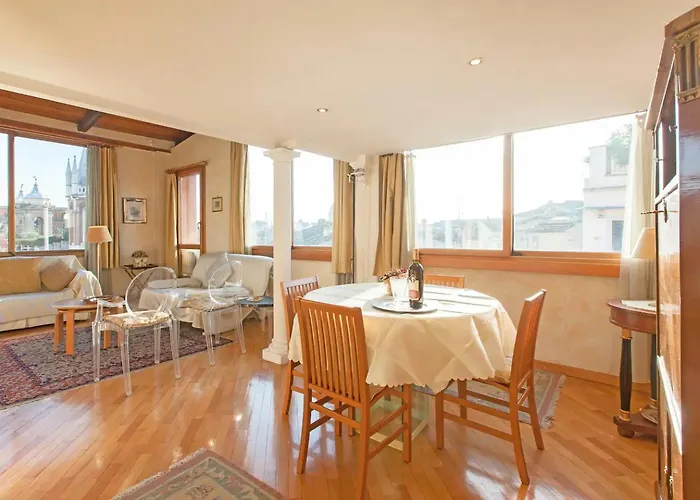 Amazing Panoramic Artist's Loft Spanish Steps