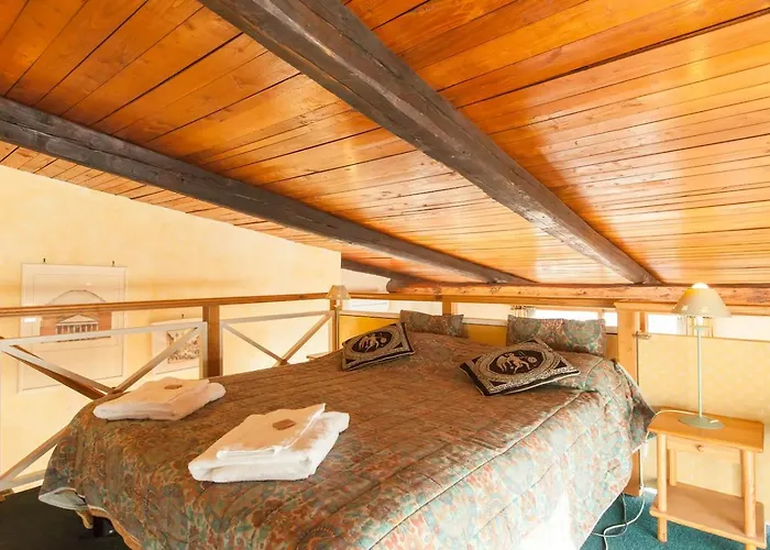 Amazing Panoramic Artist's Loft Spanish Steps * Rome