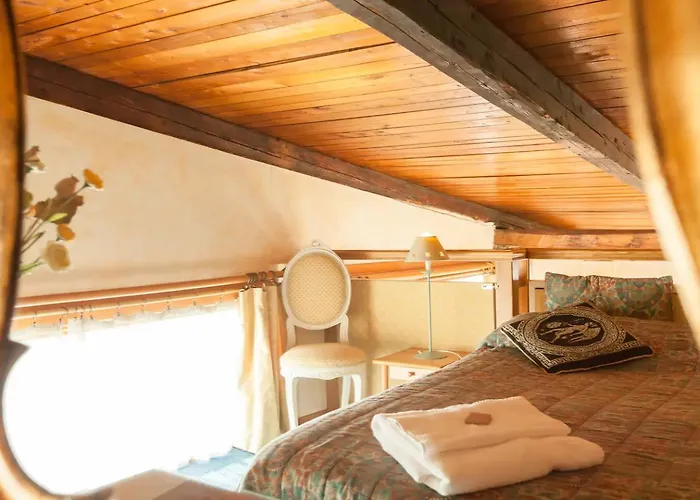 Amazing Panoramic Artist's Loft Spanish Steps *