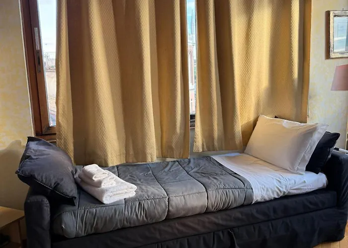 Amazing Panoramic Artist's Loft Spanish Steps Rome
