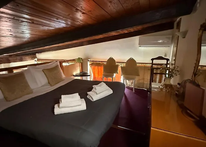 Appartement Amazing Panoramic Artist's Loft Spanish Steps